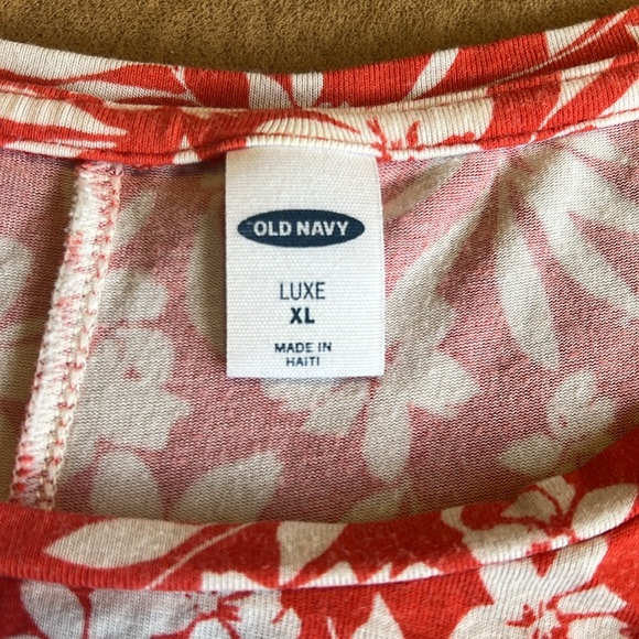 Old Navy luxe tank - Picture 3 of 4